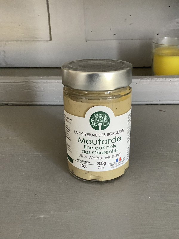 Moutarde fine aux noix des Charentes